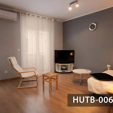 Happy Friends Apartment *